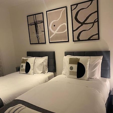 Acacia Villa Dunstable Eksteriør bilde