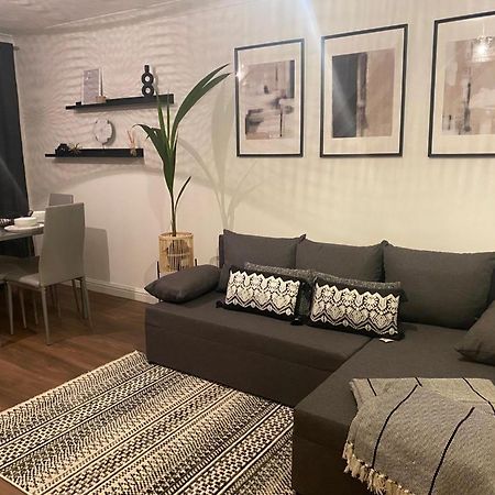 Acacia Villa Dunstable Eksteriør bilde